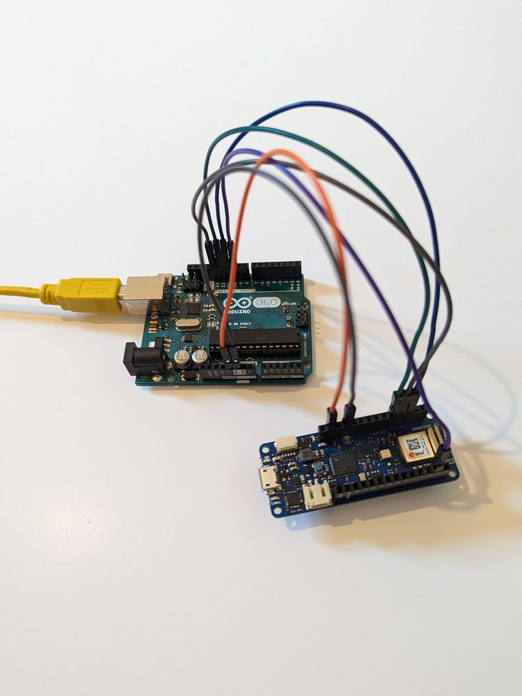 SPI Example with Arduino Uno and MKR WiFi 1010